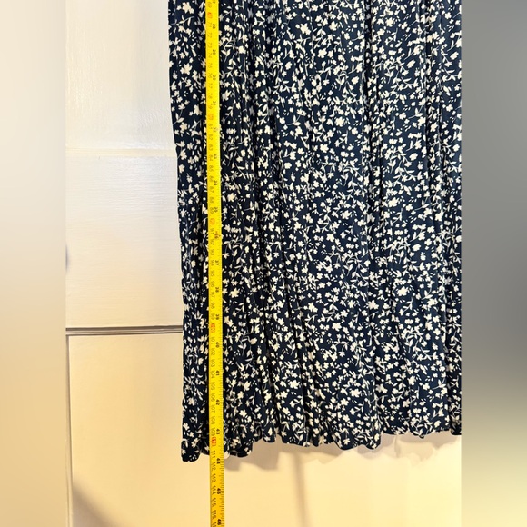 NWOT Blue/White Old Navy Floral Dress - Picture 13 of 14